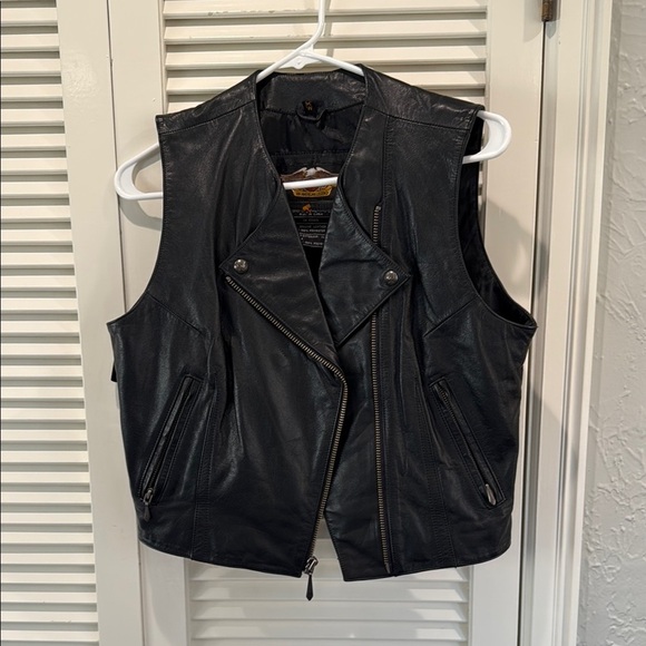 Harley-Davidson Jackets & Blazers - Women’s leather Harley vest